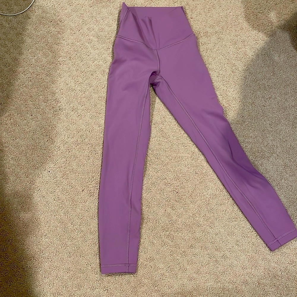 never worn wunder under size 2 lululemon leggings